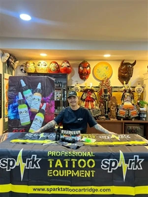 SPARK Ink annuncia la partnership con il famoso tatuatore tailandese Bamboo T...