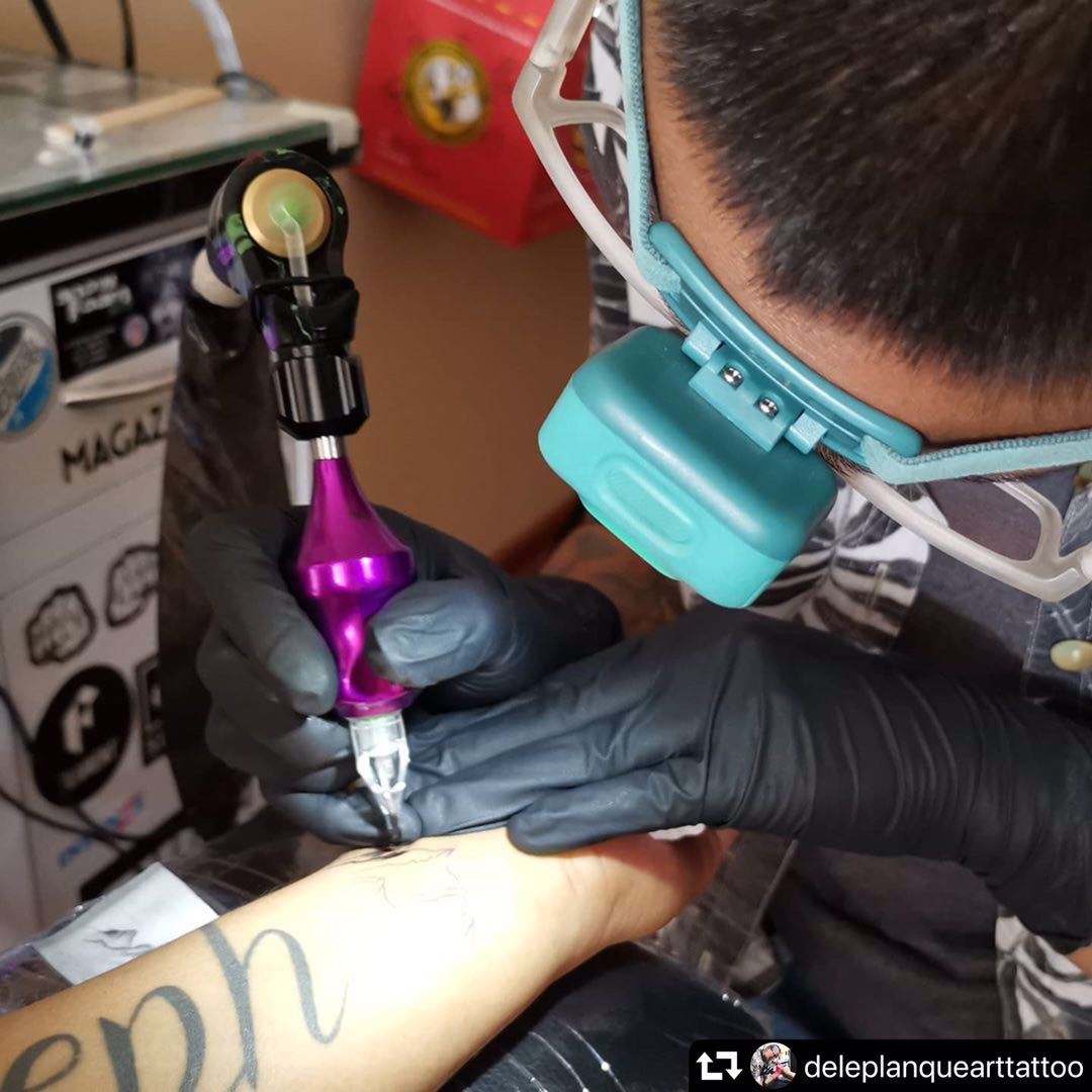 Il processo completo di tatuaggio